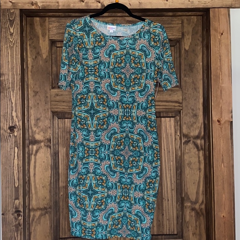 🌺NWT LULAROE JULIA DRESS🌺